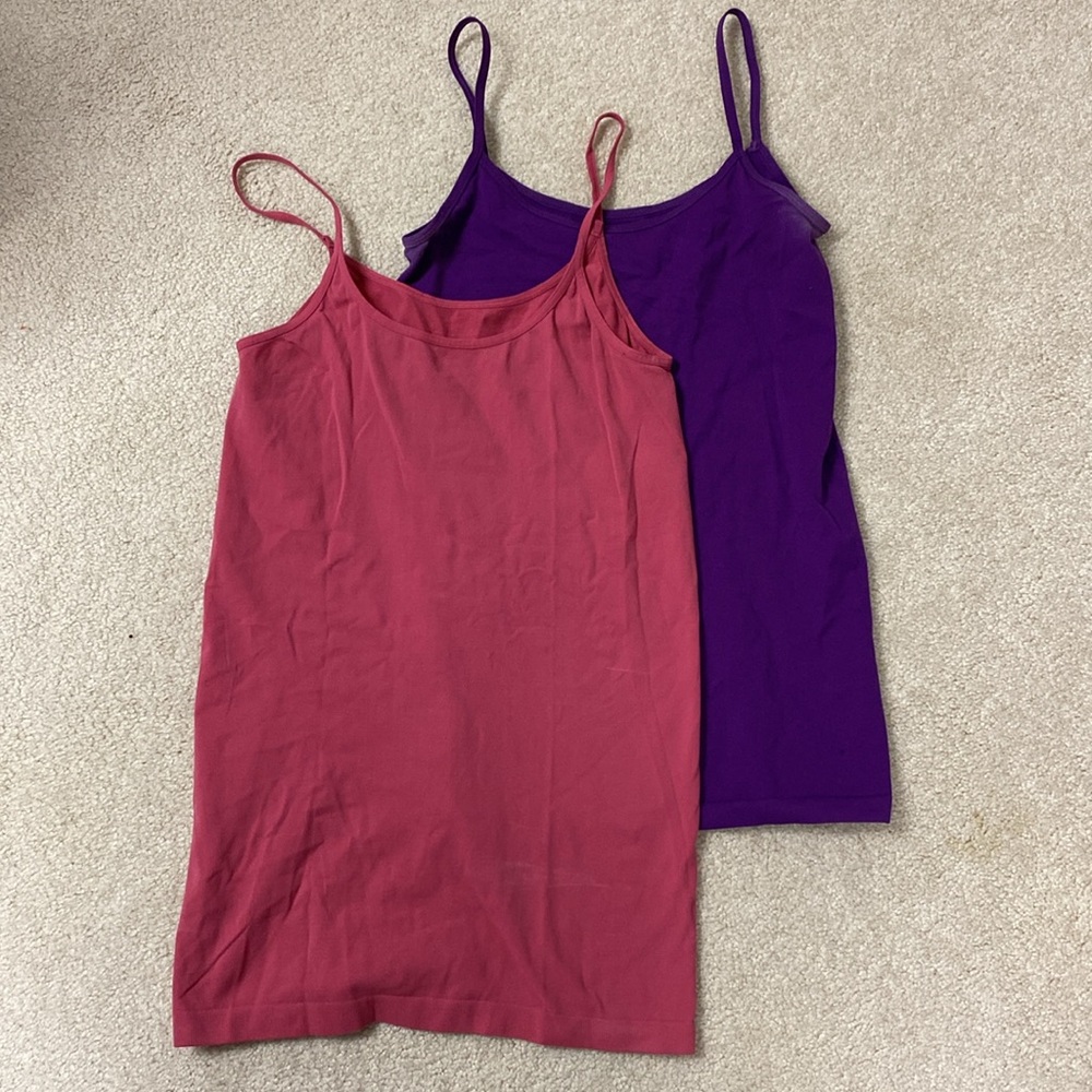 The Limited Two Camisole Tank Tops ❤️